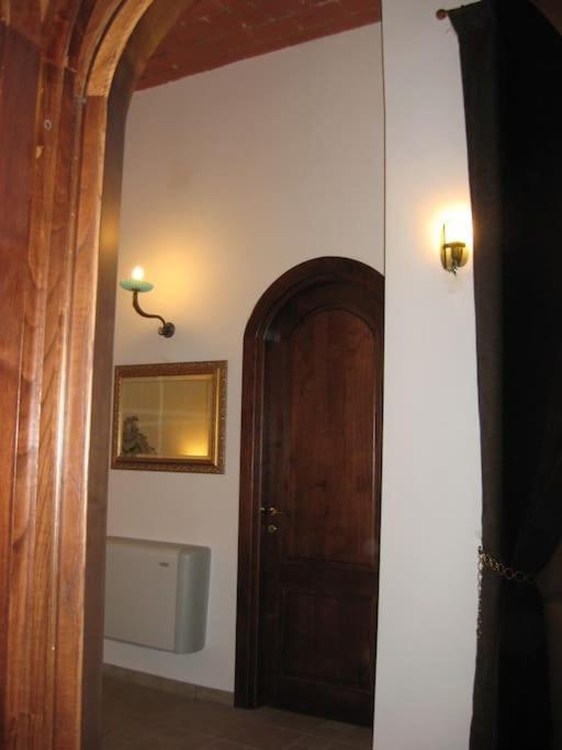 Vivilo Collection - Opera Teather Apartment - Very Central Roma Exterior foto